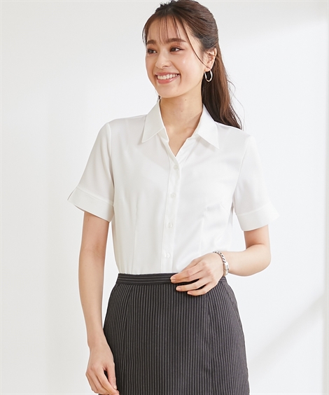 事務服・ベストスーツ|【事務服】半袖パウダーサテンスキッパーシャツ（抗菌防臭加工）(オフホワイト)