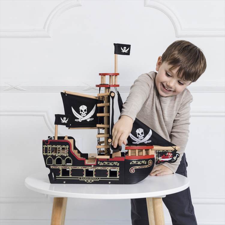 海賊船 ルトイヴァン イギリス 英国 ロンドン カラフル かわいい おもちゃ 木のおもちゃ 木製 知育玩具 安心 安全 クラシックスタイル 本格的｜smile-zakka｜09