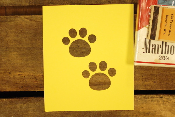 ネコ の 肉球 2個 ステンシル 型紙 ◇ 塗装 シート 猫 にくきゅう