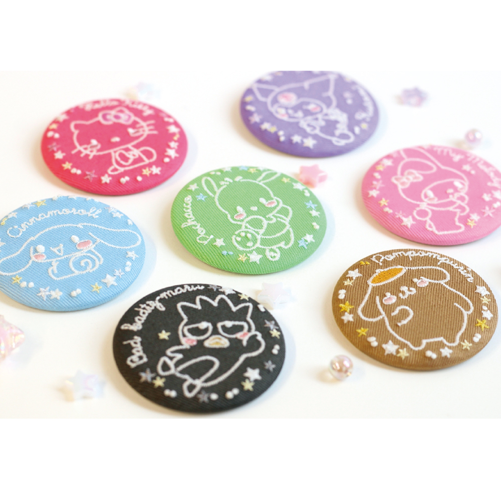 サンリオキャラクターズ　フラットポーチ　巾着　缶バッチ　アクリルキーホルダー サンリオ on X: 
