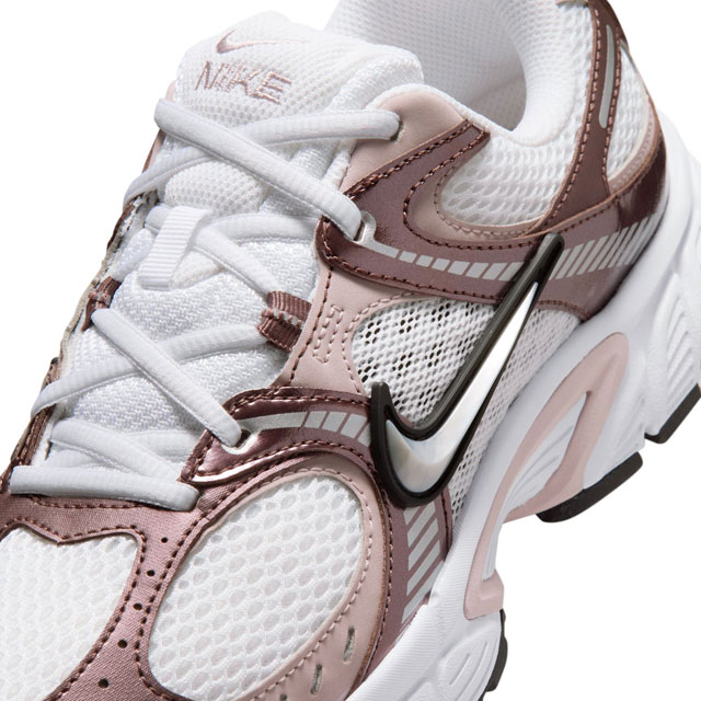NIKE（ナイキ） スニーカー レディース ウィメンズ V5 RNR ローカット