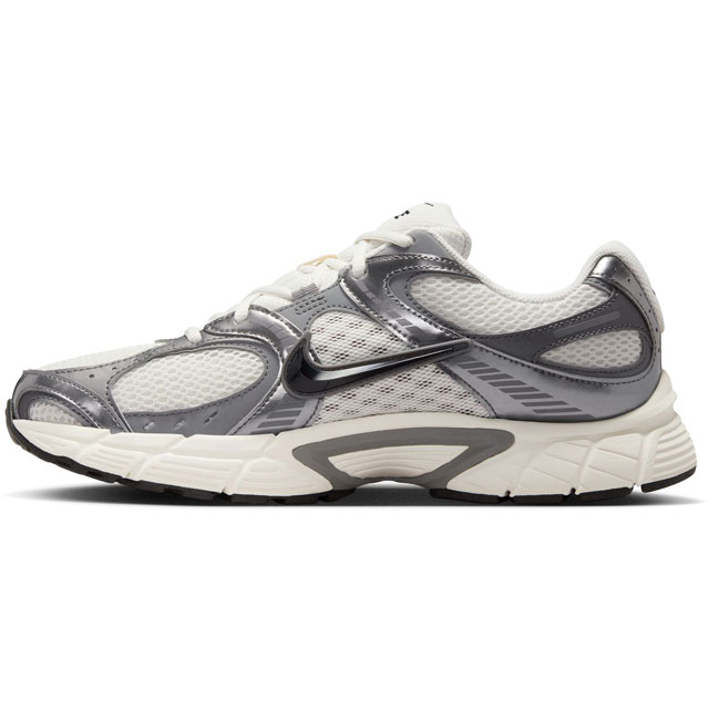 NIKE（ナイキ） スニーカー メンズ ランニングシューズ V5 RNRHJ5228