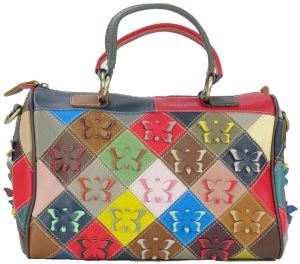 送料無料 レディース FW 秋冬 新作 秋新作 冬新作 ハンドバッグ 人気 流行 定番 2022 2023 Estacion 1306 本革 ショルダーバッグ2way マルチ カバン レザー エスニック 蝶々 バタフライ 斜めがけ エスタシオン Estacion レディース ハンドバッグ 本革 ショルダー