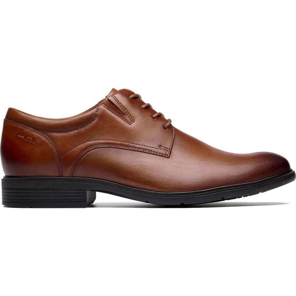 Clarks（クラークス） ビジネスシューズ メンズ 外羽根 プレーントゥ 
