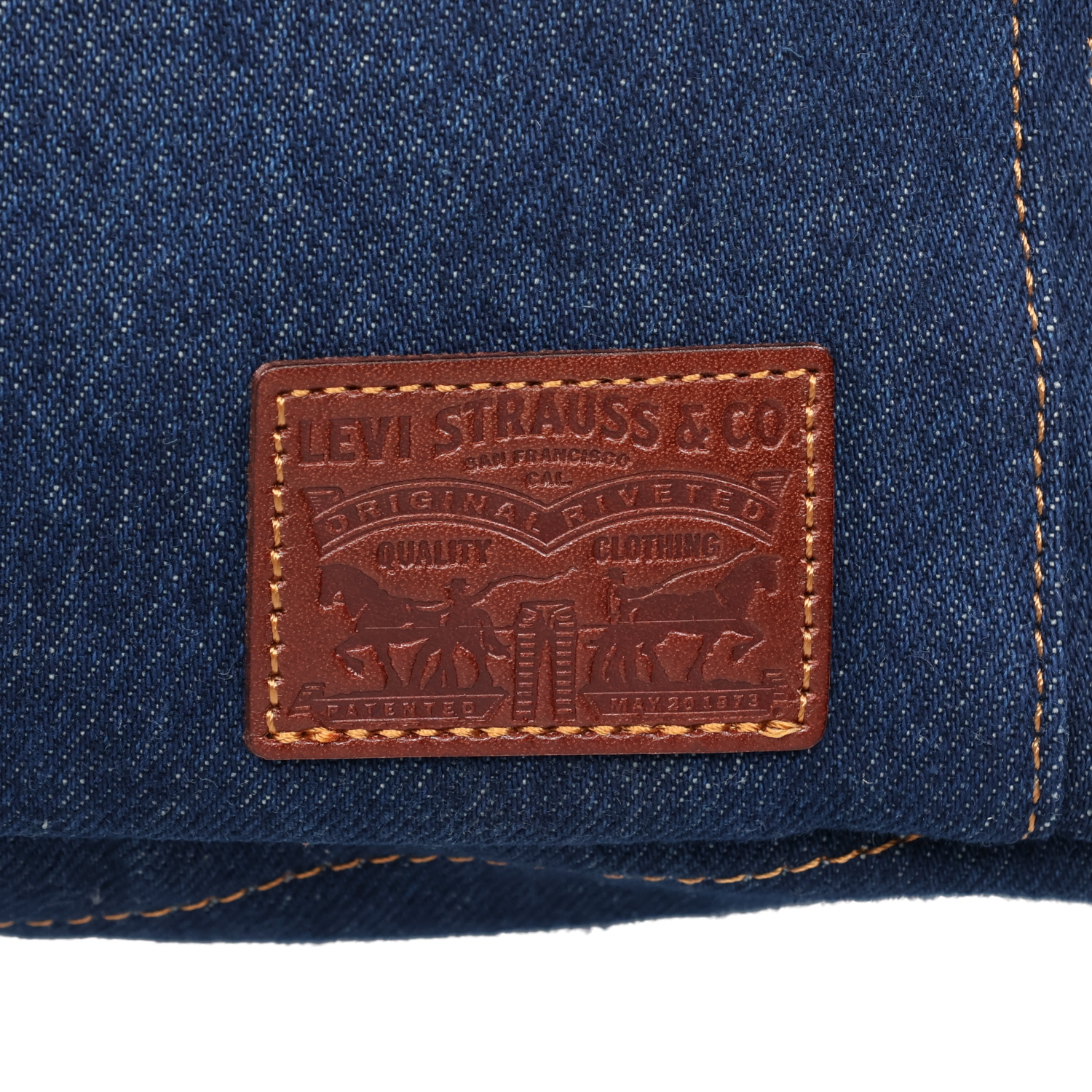 【美品】リーバイス LEVIS ビンテージメッセンジャーバッグ ショルダー 美品】リーバイス LEVIS ビンテージメッセンジャーバッグ ショルダー