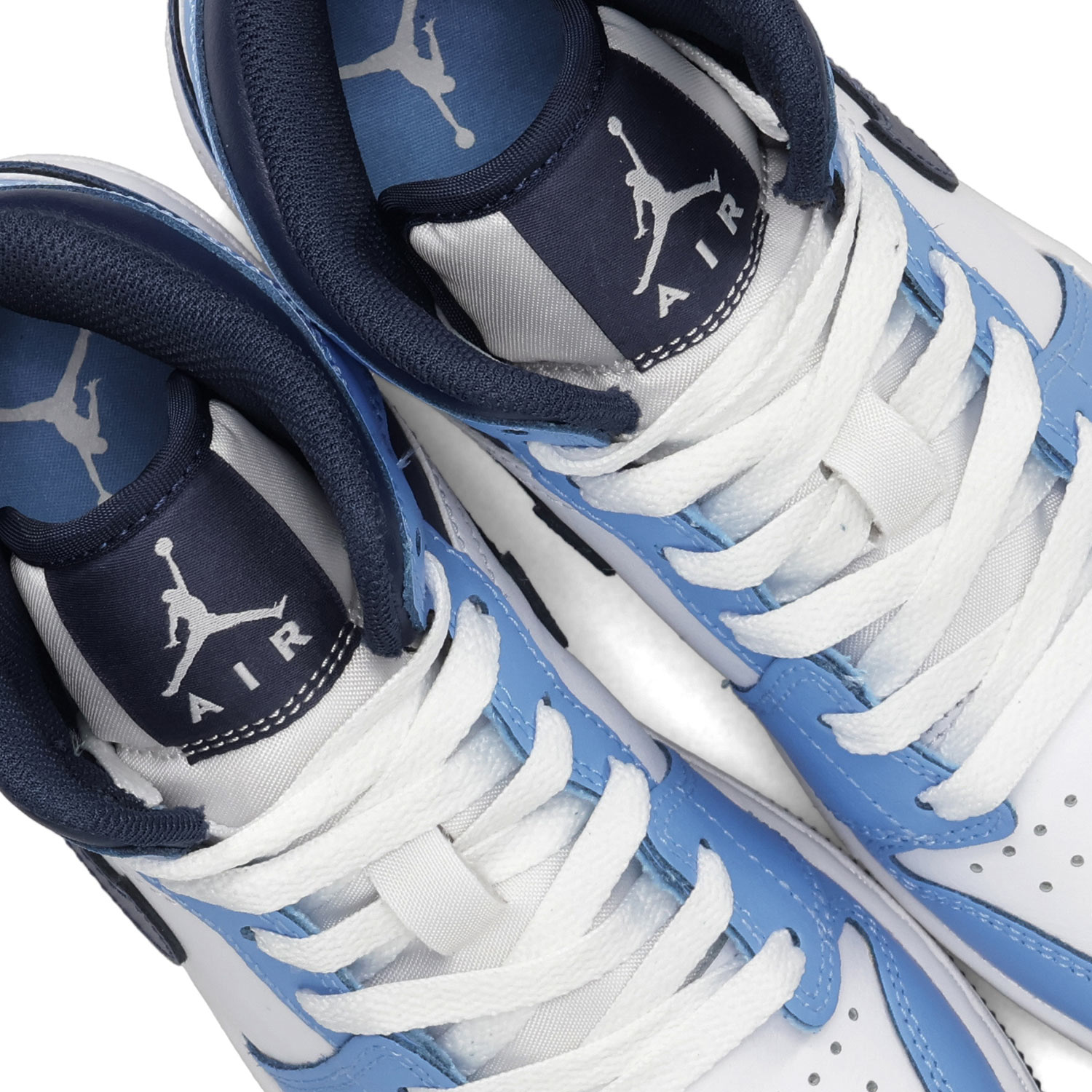 NIKE（ナイキ） エアジョーダン1 MID スニーカー レディース AIR