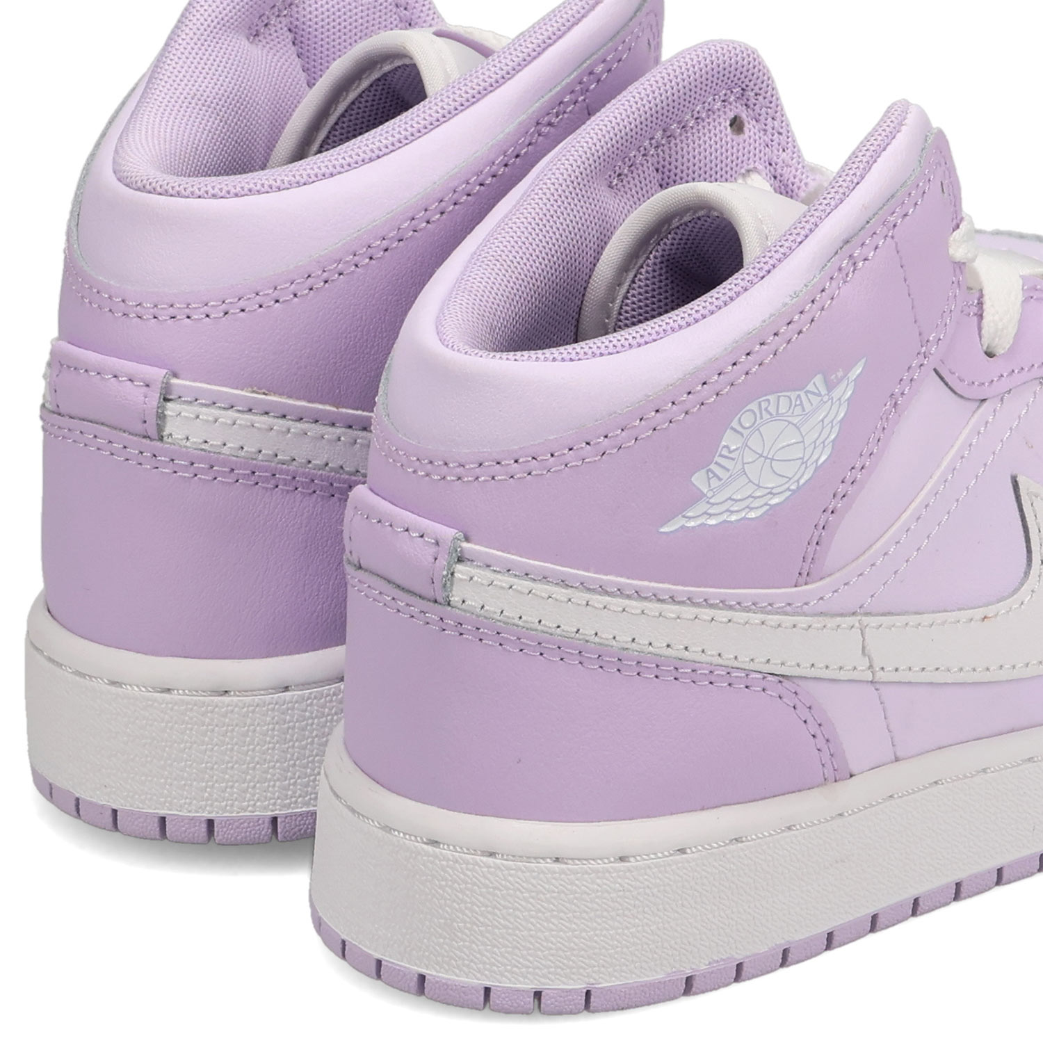NIKE（ナイキ） エアジョーダン1 ミッド スニーカー レディース AIR