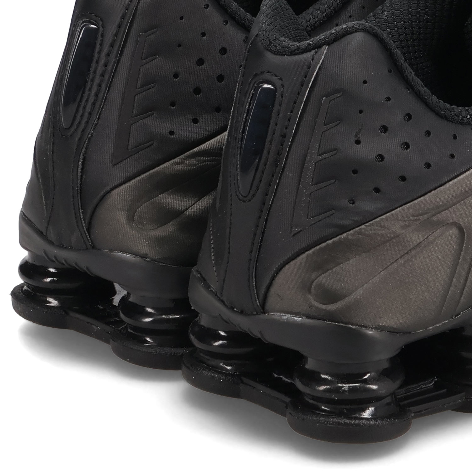NIKE（ナイキ） ショックス R4 スニーカー メンズ レディース SHOX R4