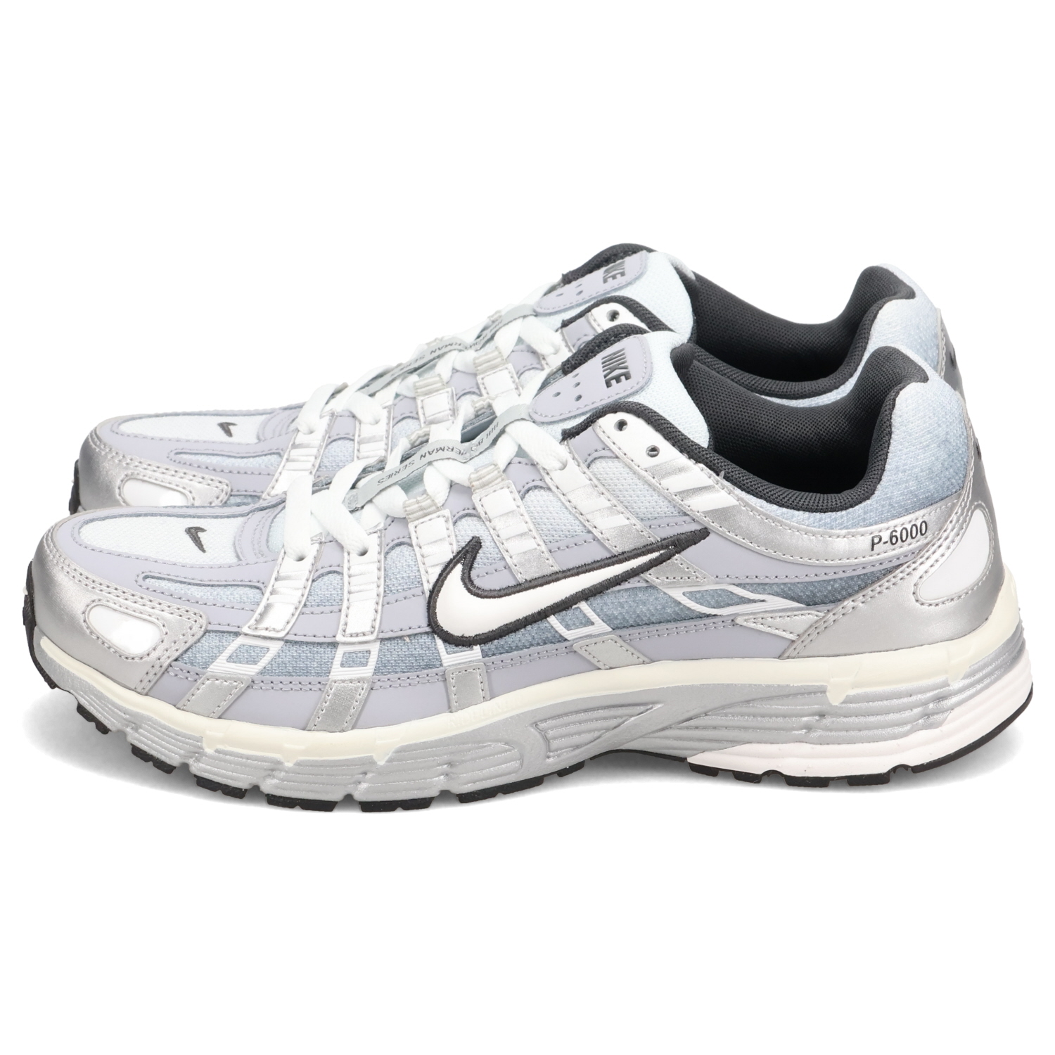 Nike シルバー スニーカー　ナイキ P-6000 ジュニアシューズ　24cm NIKE（ナイキ） スニーカー メンズ レディース P-6000 シルバー IH4465