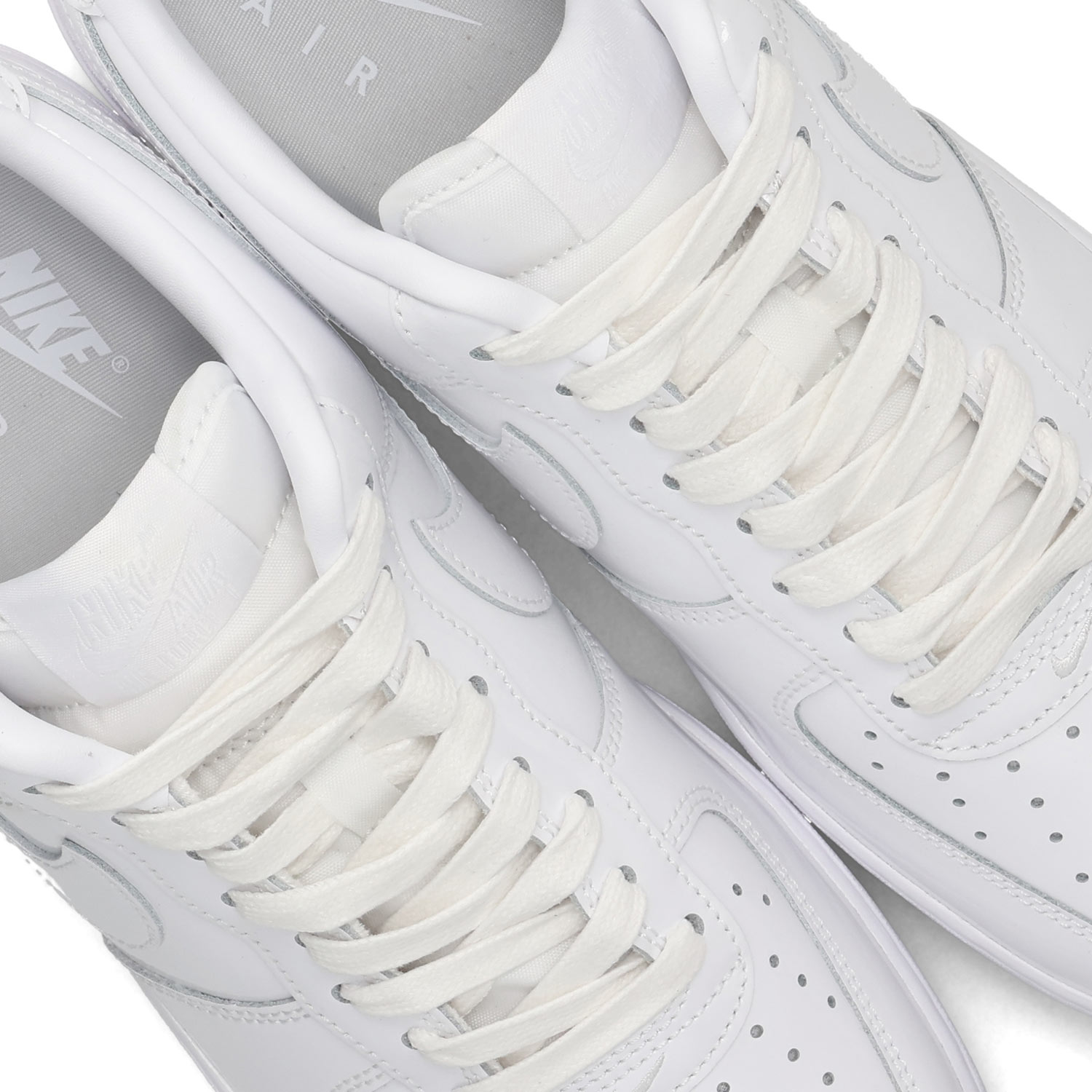 NIKE（ナイキ） エアフォース1 07 スニーカー メンズ レディース AIR