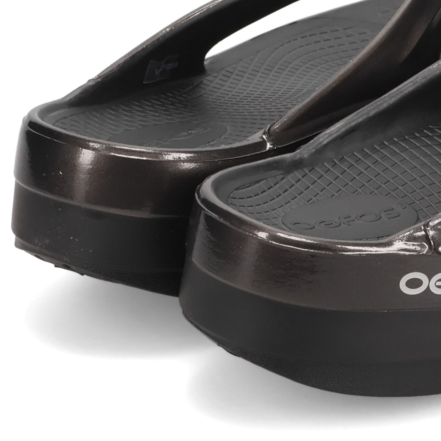 Oofos ブラック トングサンダル 厚底 OOFOS OOmega ブラック厚底トングサンダルEU38 - メルカリ