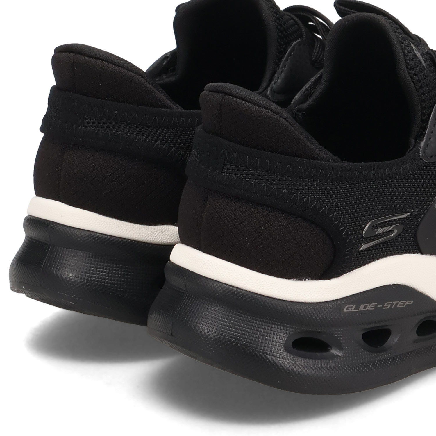 SKECHERS（スケッチャーズ） スリップインズ ボブス ARC ウェイヴズ