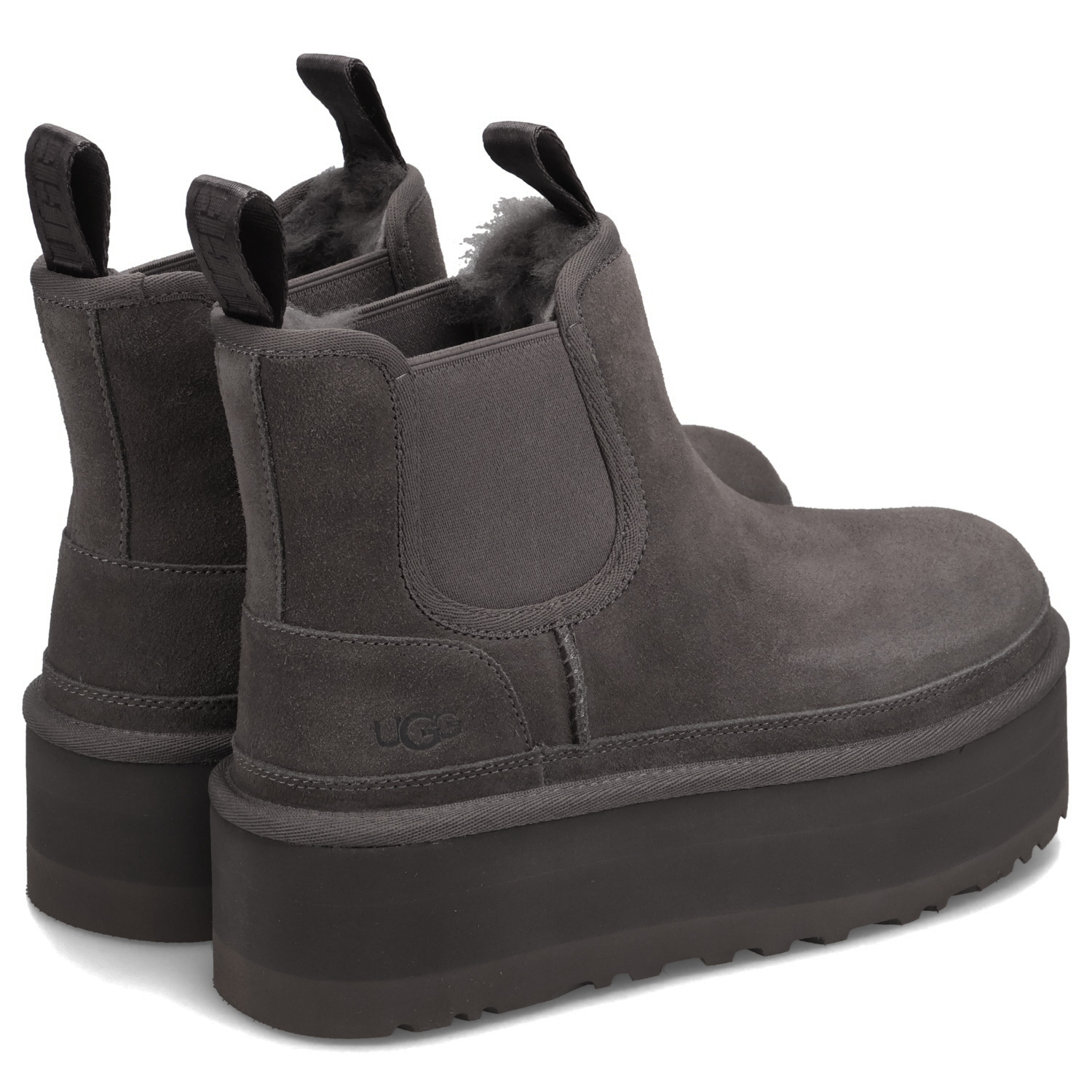 【美品】UGG ニューメル プラットフォーム チェルシー ブーツ　22cm UGG Australia（アグオーストラリア） アグ ニューメル
