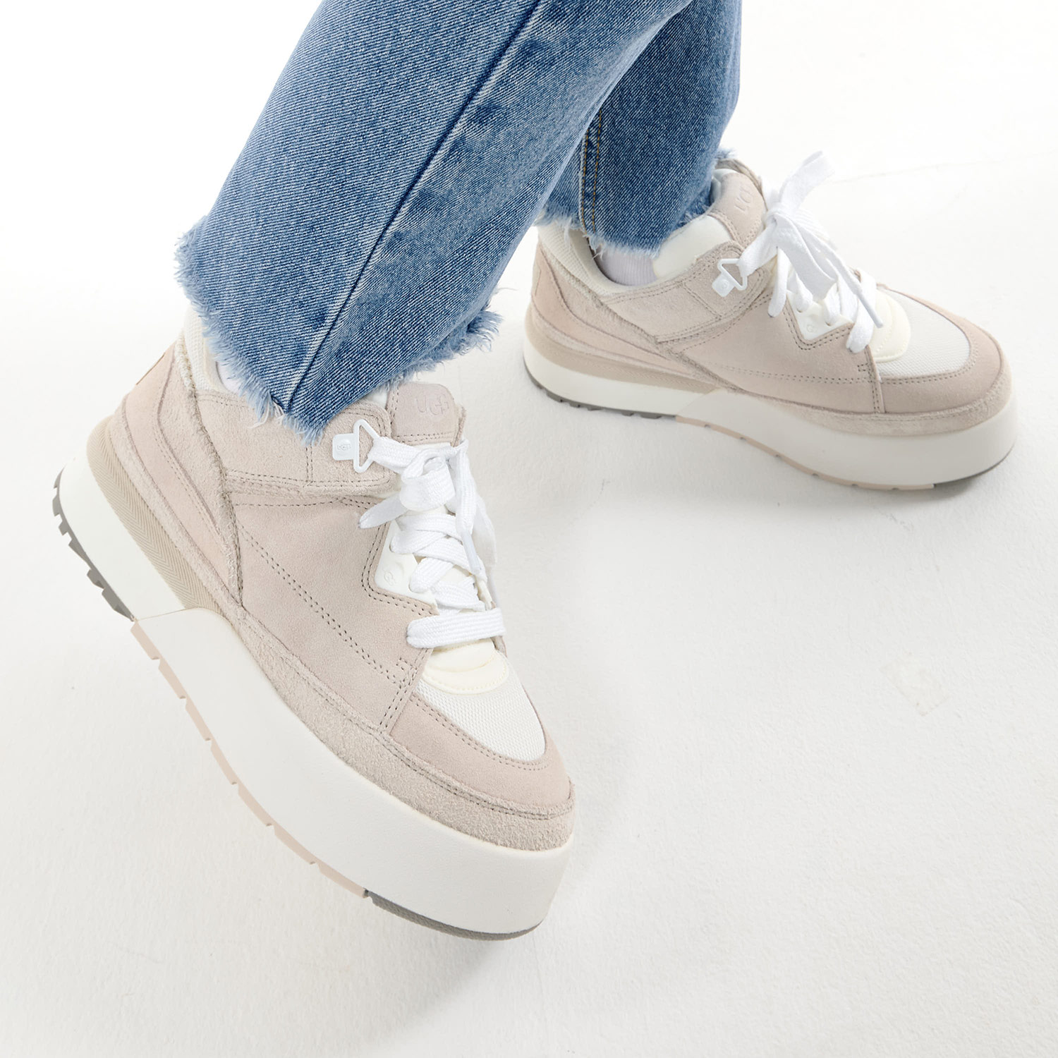 UGG（アグ） スニーカー ゴールデンクッシュ レディース 厚底 W