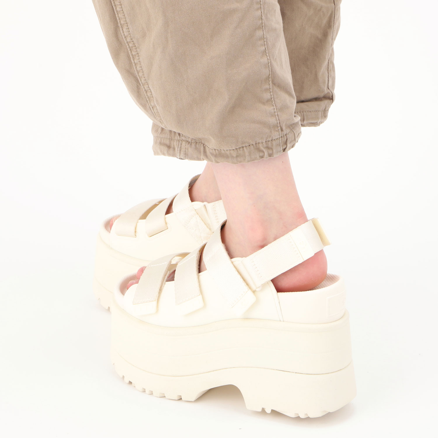 UGG（アグ） ストラップサンダル ゴールデンライズ レディース 厚底 W