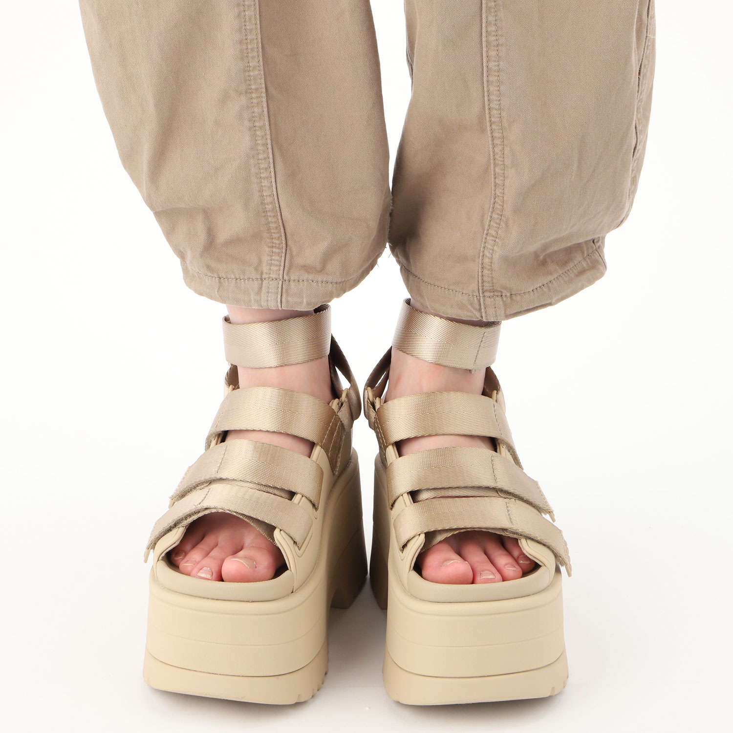 UGG アグ サンダル ストラップサンダル ゴールデンライズ