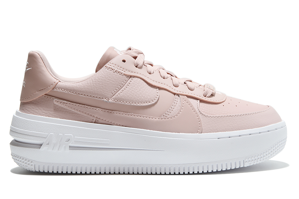 NIKE WMNS AIR FORCE 1 PLT.AF.ORM PINK OXFORD DJ9946