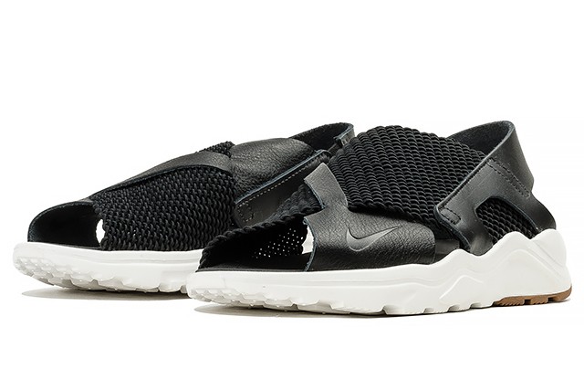 NIKE WMNS AIR HUARACHE ULTRA SANDAL 885118-001 BLACK/BLACK-SAIL