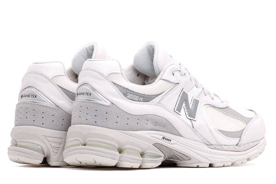 NEW BALANCE M2002RXM 「GORE-TEX」 WHITE/BRIGHTON