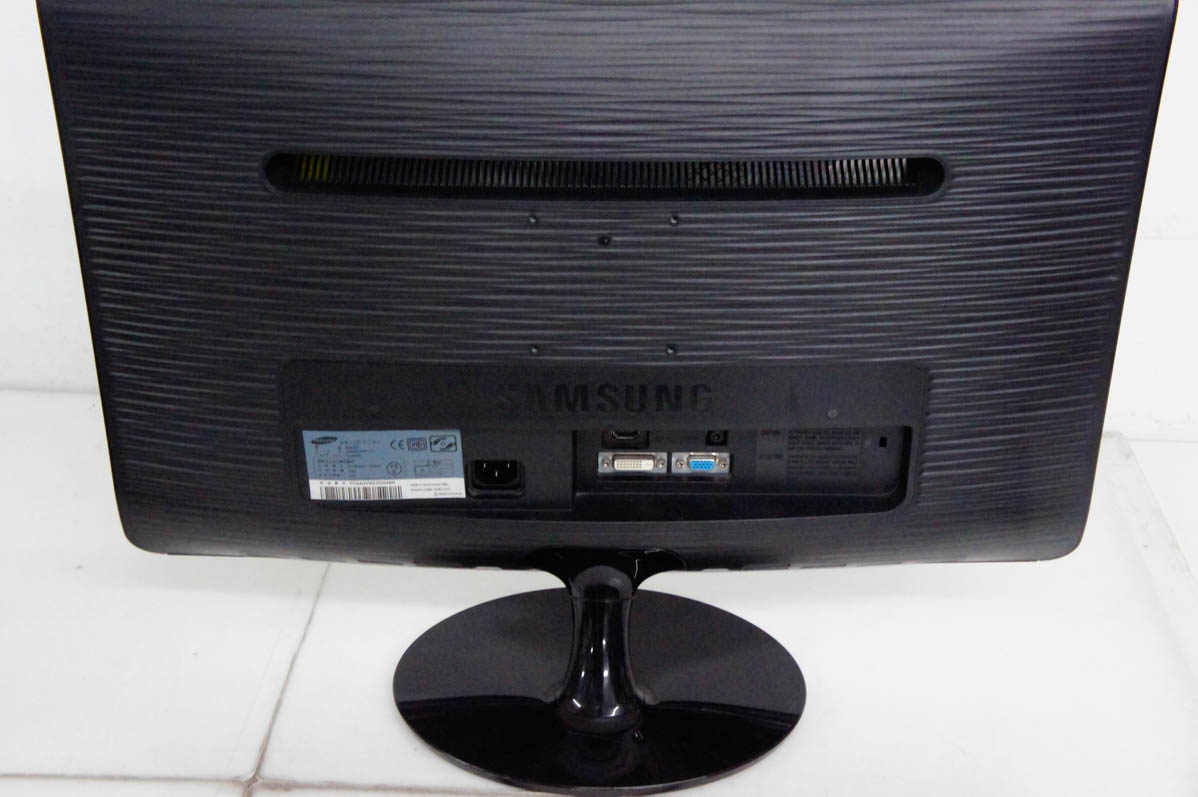 中古良品 サムスン SyncMaster B2430H 24型ワイド液晶 中古 C SAMSUNGサムスン 24型ワイド液晶モニター SyncMaster