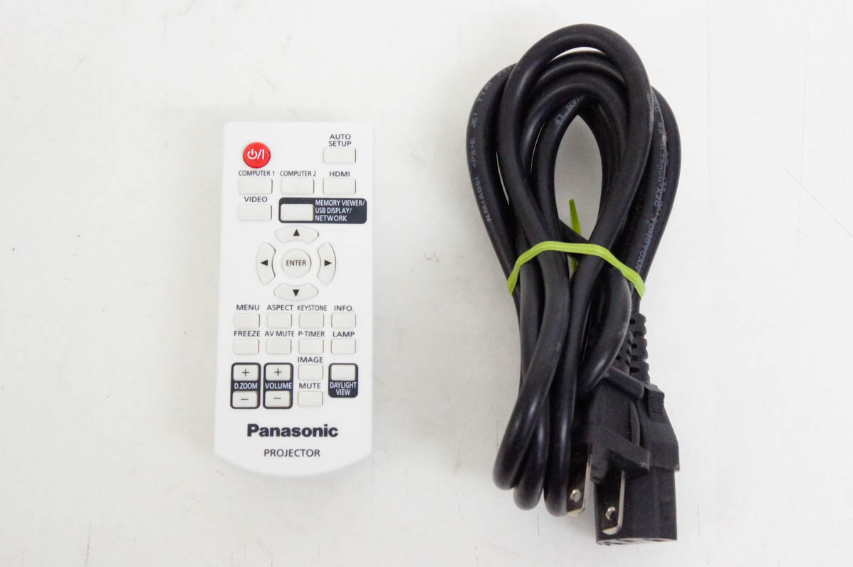 中古 Panasonicパナソニック 液晶プロジェクター PT-LW373J 3600lmの画像