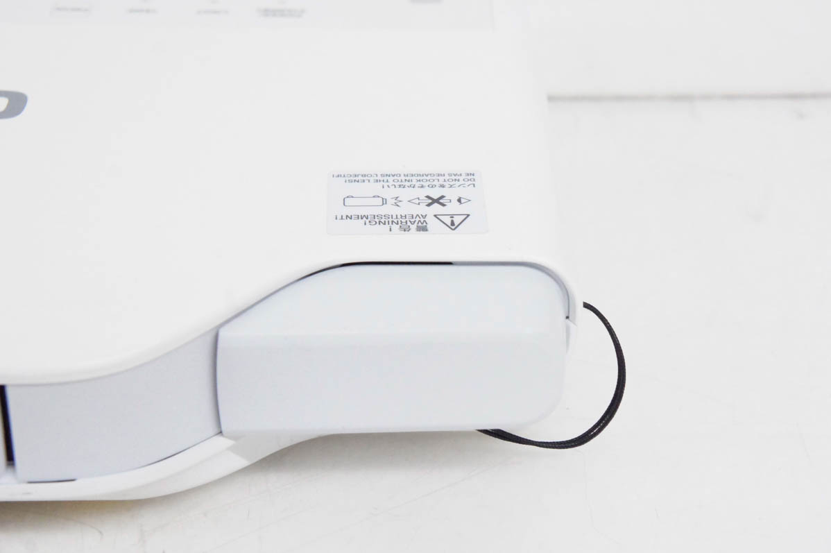 casio xj-ut351w 超短距離プロジェクター CASIO XJ-UT351W