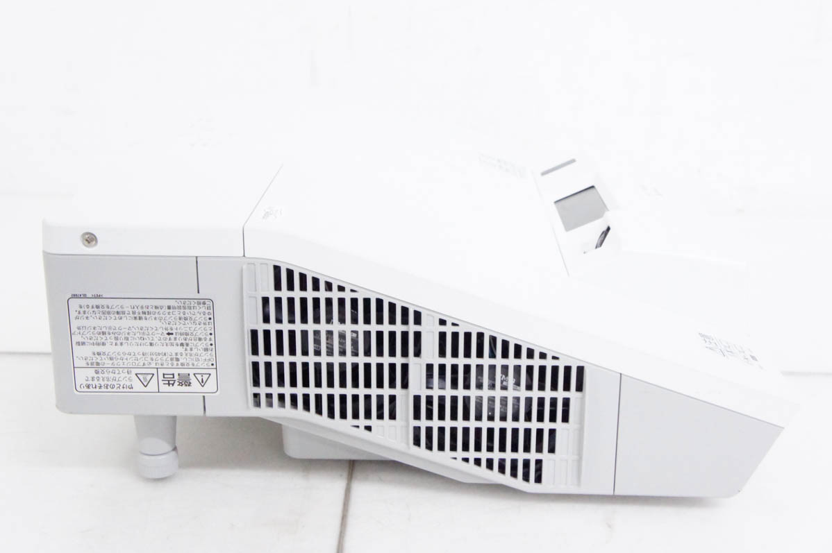 中古 Maxellマクセル 超短投写プロジェクター MC-TW3506 3700 ルーメン