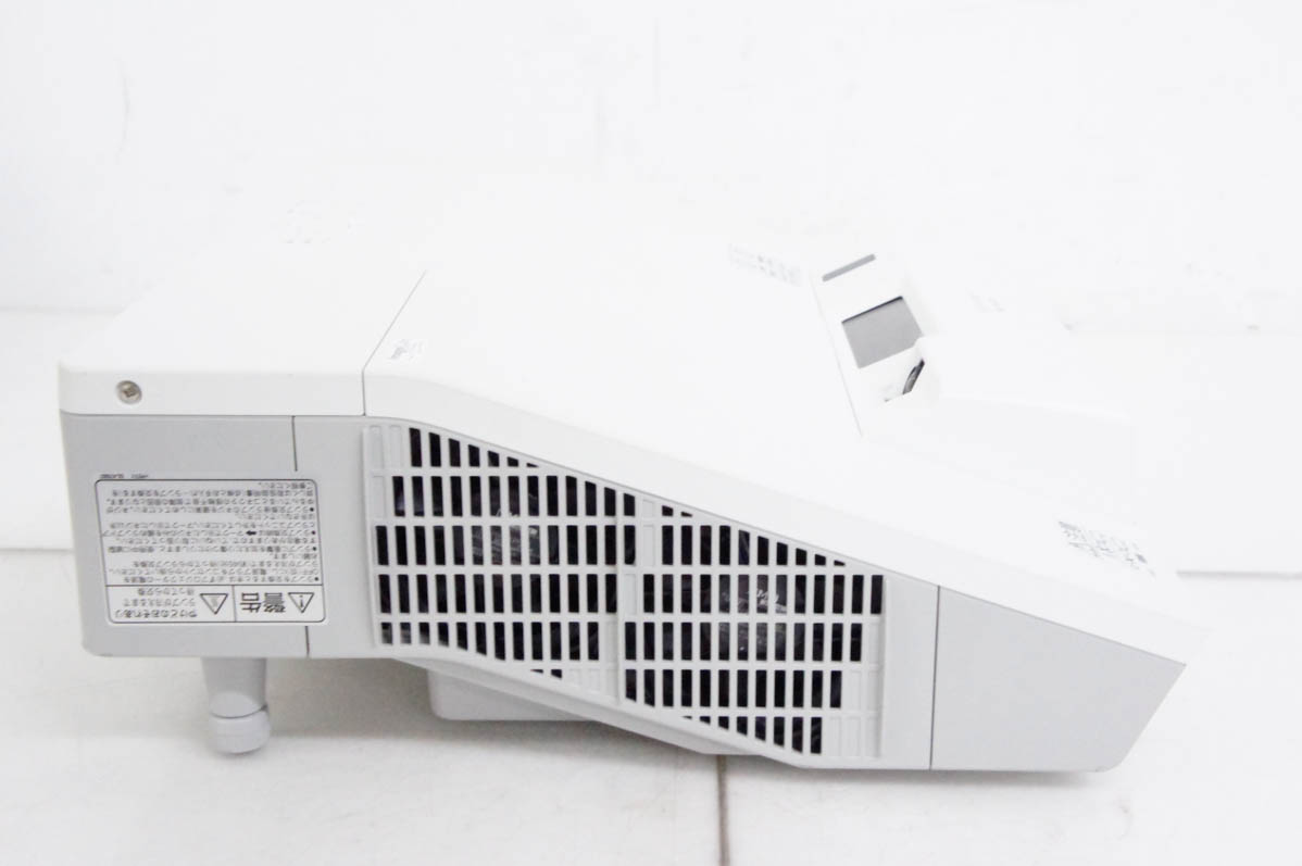 中古 Maxellマクセル 超短投写プロジェクター MC-TW3506 3700 ルーメン