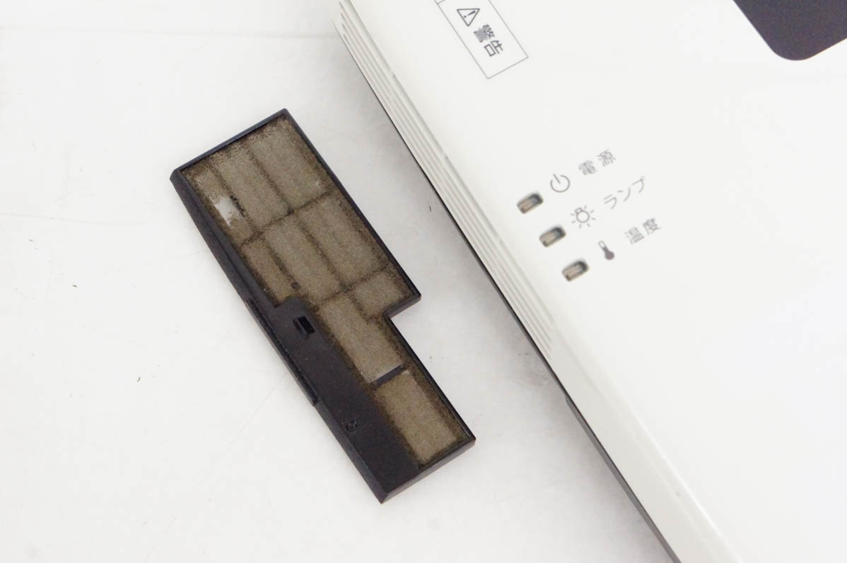 中古 EPSONエプソン モバイルプロジェクター EB-1761W 2600ルーメン