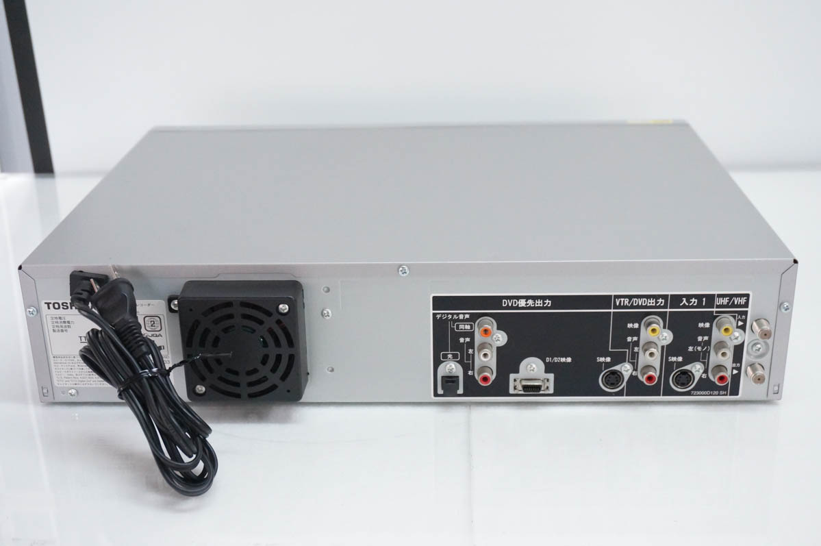 【動作品】東芝 一体型DVDビデオプレーヤー VHSビデオデッキ D-VR5 Amazon | TOSHIBA VTR一体型DVDレコーダ D-VR5 | VHS一体型DVD