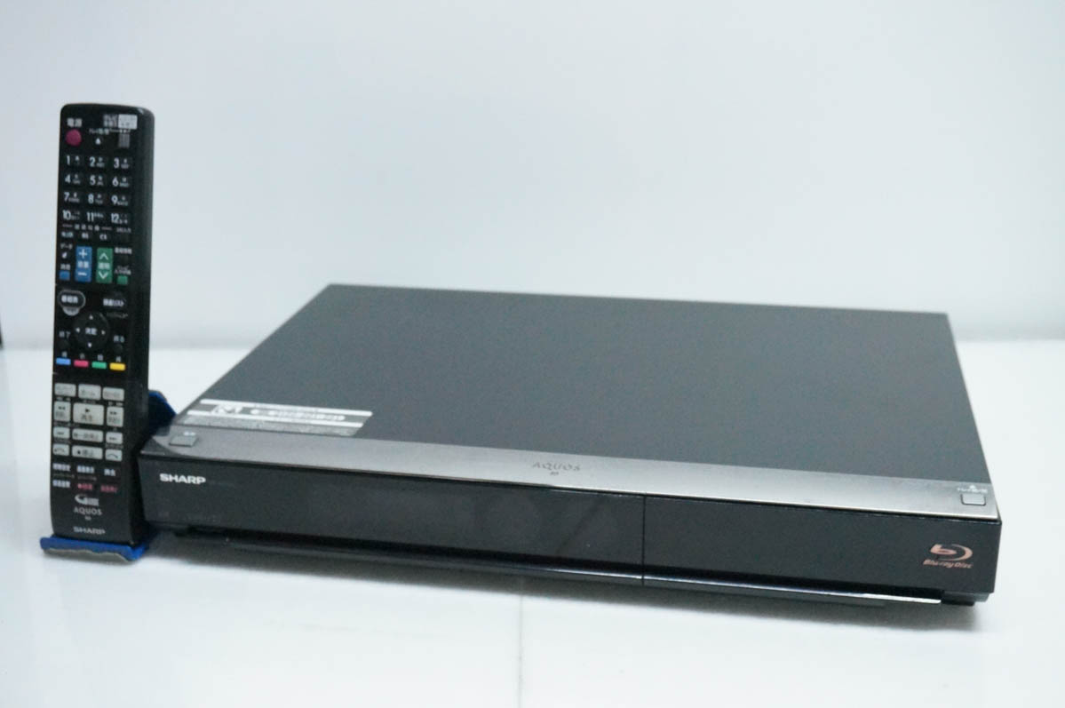 中古 Panasonicパナソニック 10V型ポータブル地上・BS・110度CS