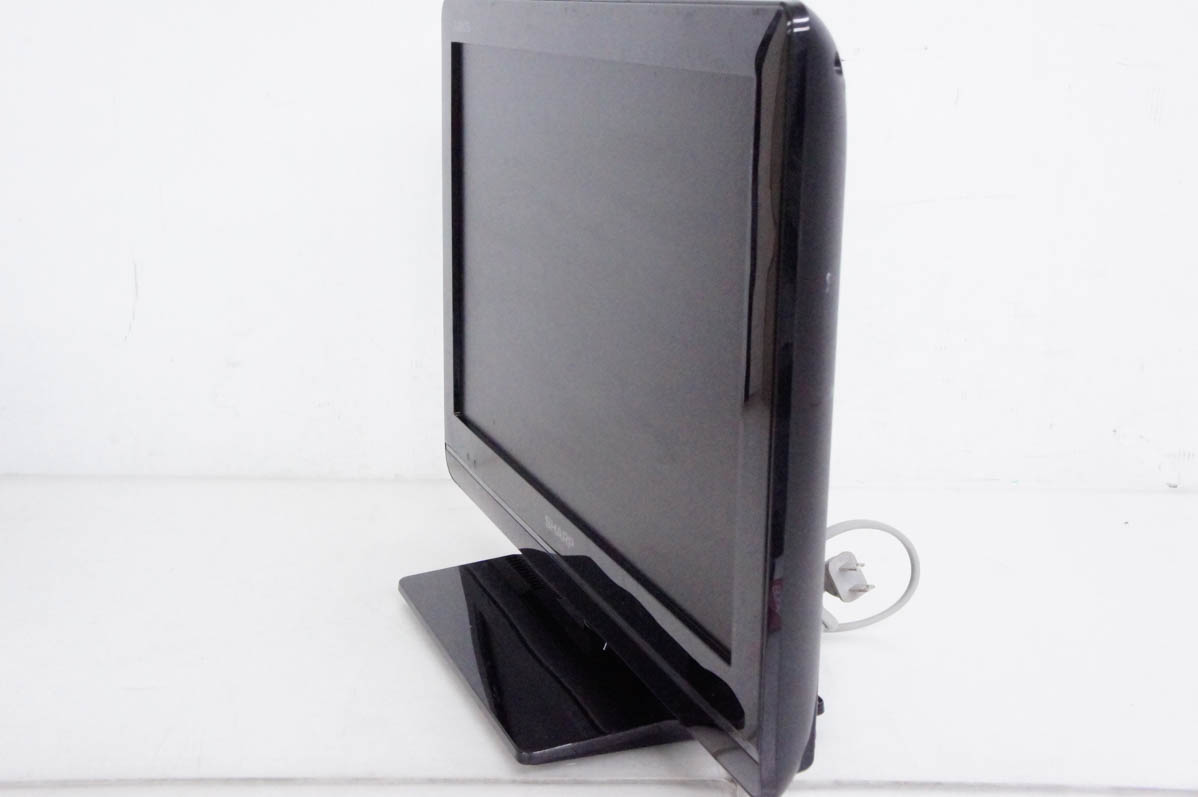 中古 SHARPシャープ 地上・BS・110度CSデジタルハイビジョン液晶テレビ