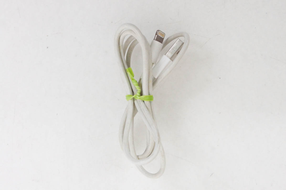 【美品】 iPod nano 第7世代 16GB イヤホン ケーブル 中古 C Appleアップル 第7世代 iPod nano 16GB グリーン MD478J : エス