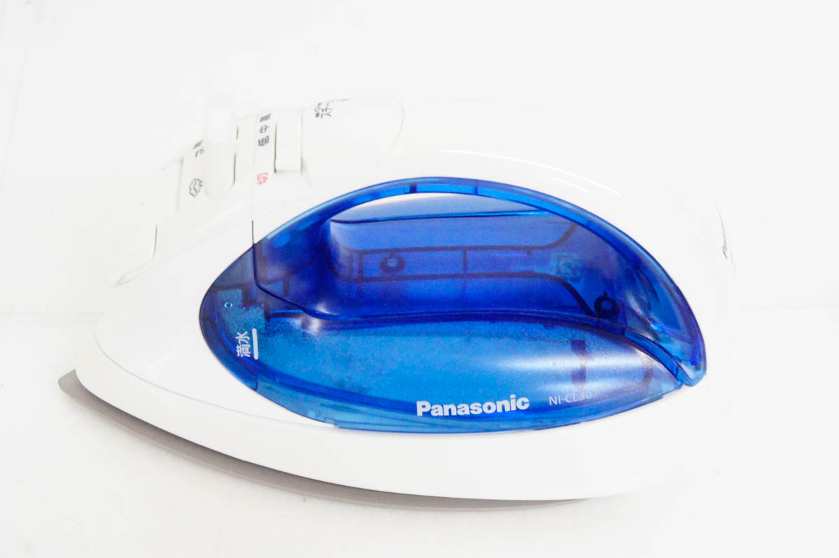【新品未使用】Panasonic CaRuRu コードレススチームアイロン Panasonic - Panasonicパナソニック コードレススチームアイロン