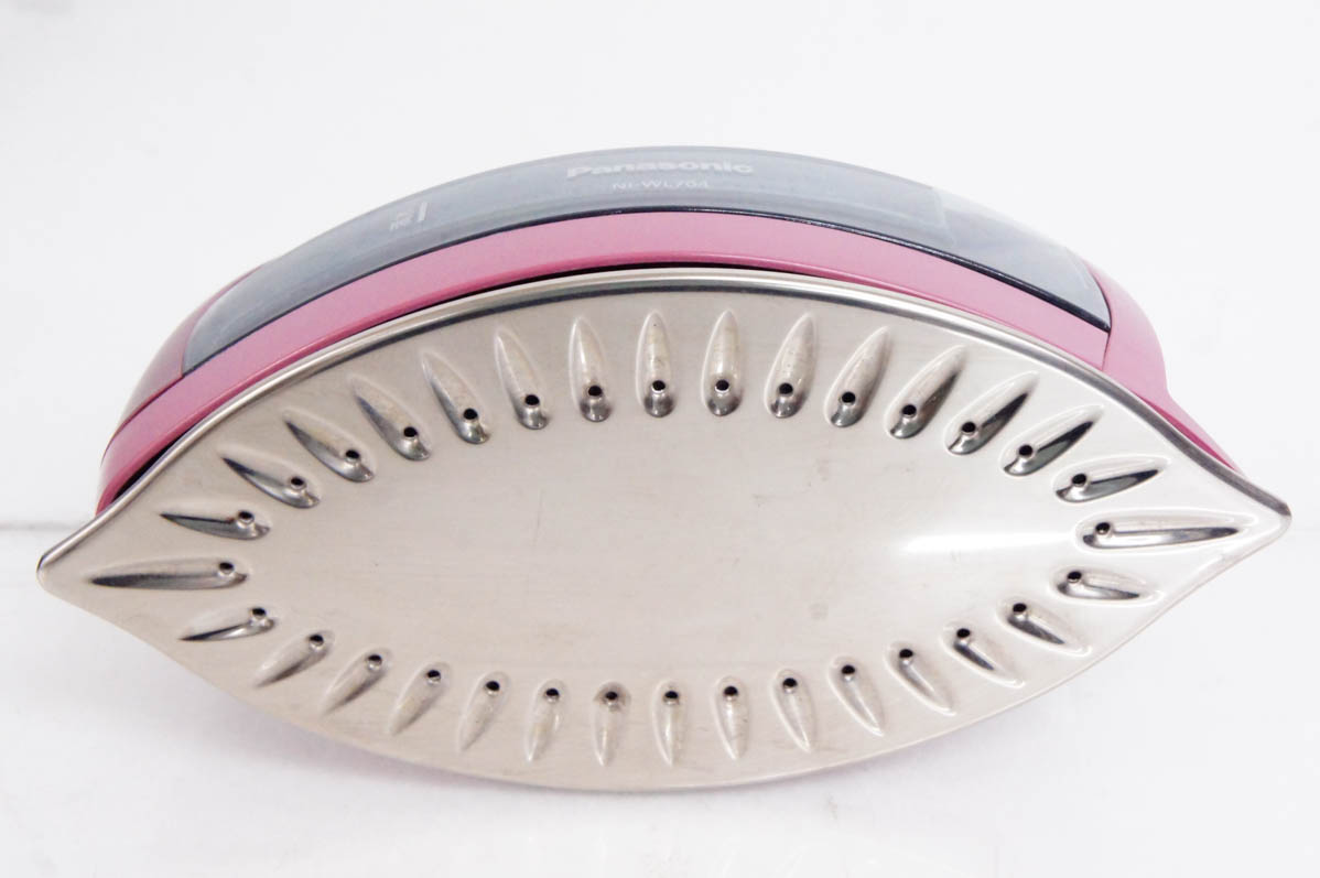 中古 Panasonicパナソニック コードレススチームアイロン カルル NI