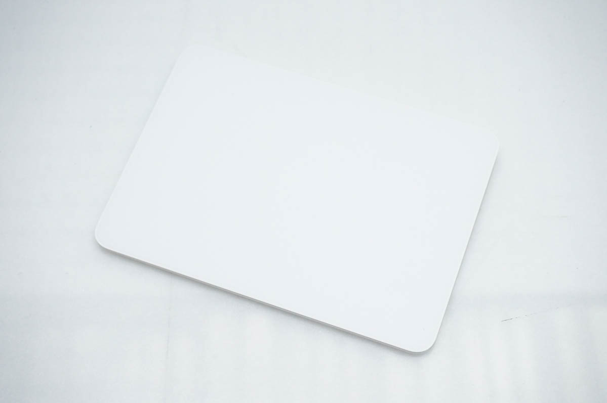 中古 Appleアップル Magic Trackpad マジックトラックパッド MJ2R2J/A A1535