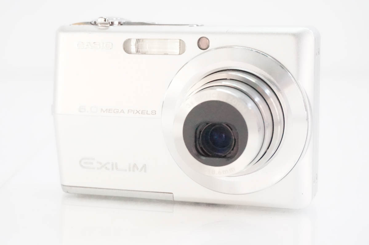 中古 CASIOカシオ コンパクトデジタルカメラ EXILIM エクシリム 600万