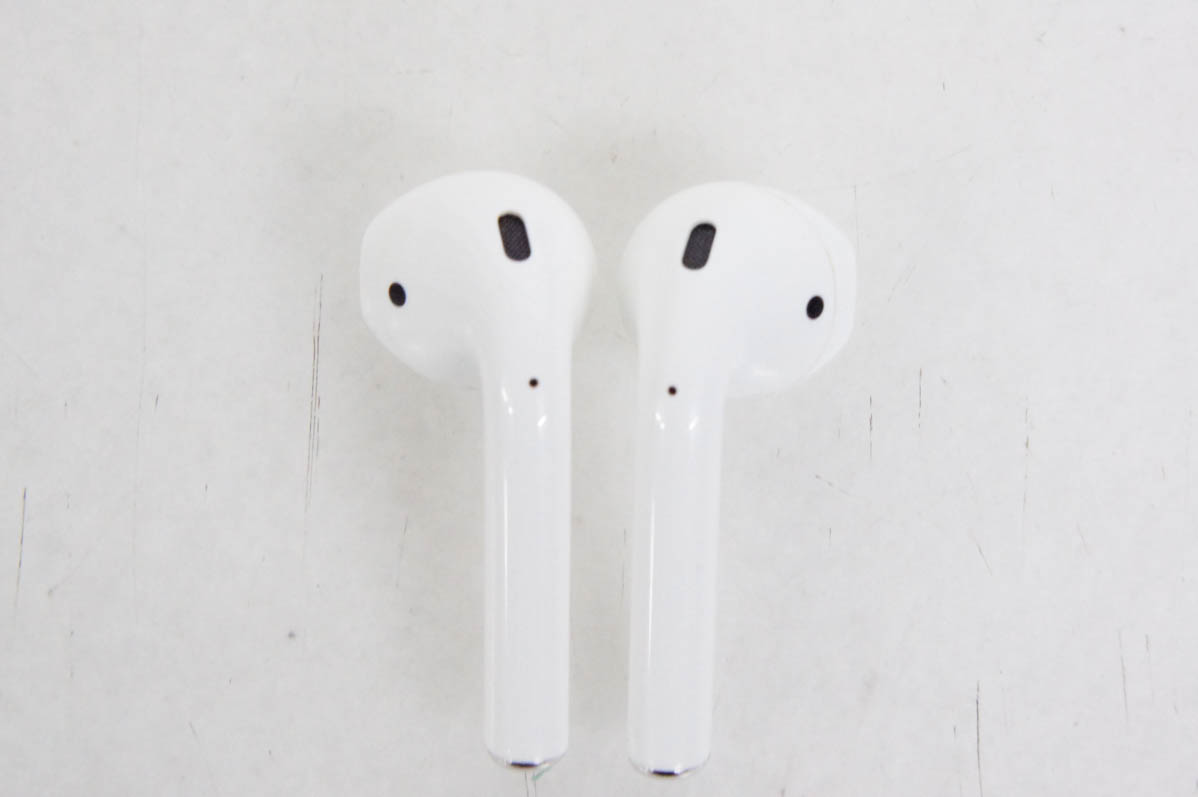 中古 Appleアップル ワイヤレスイヤホン AirPodsエアポッズ 第2世代