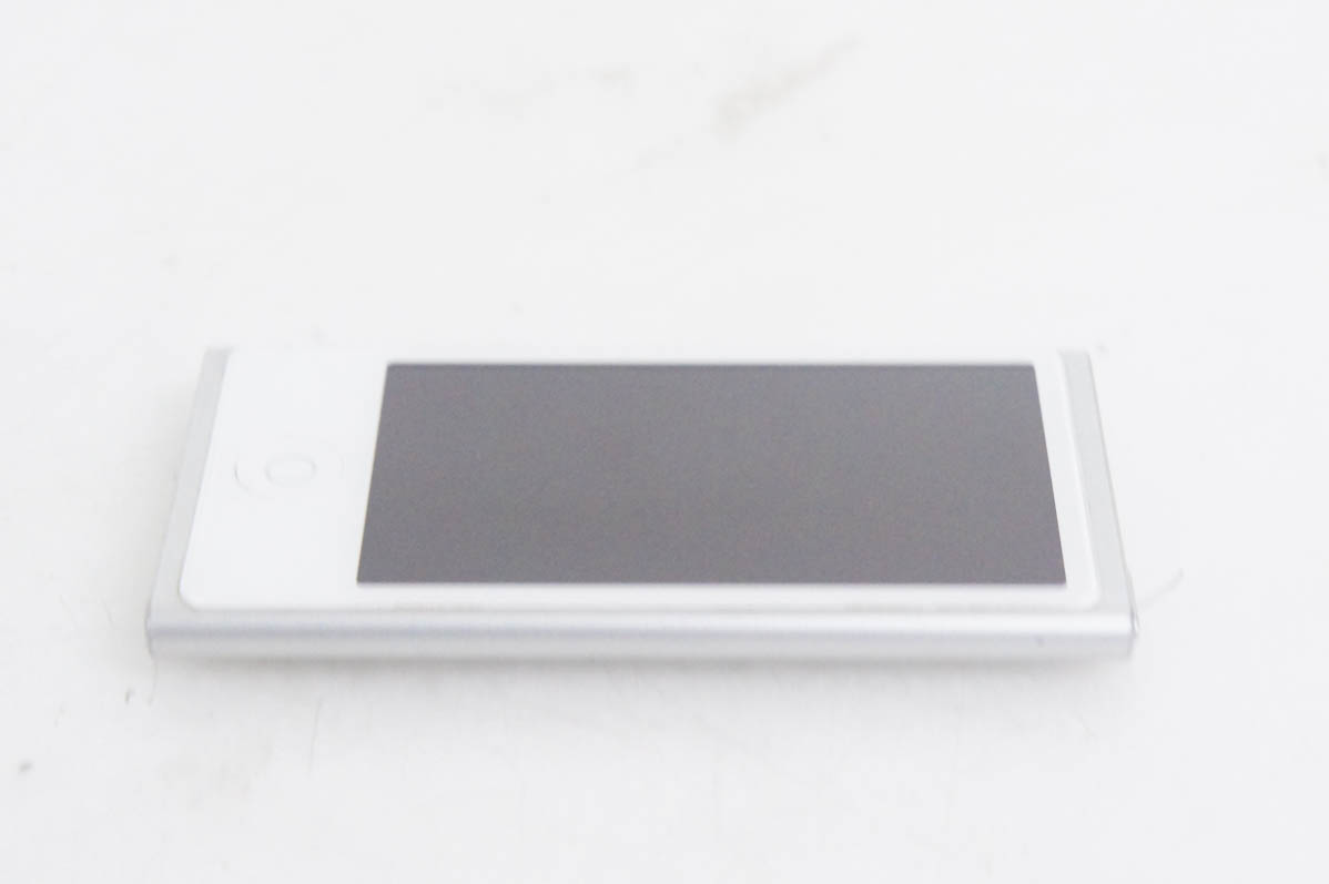 中古 Appleアップル 第7世代 iPod nano 16GB シルバー MD480J : エス