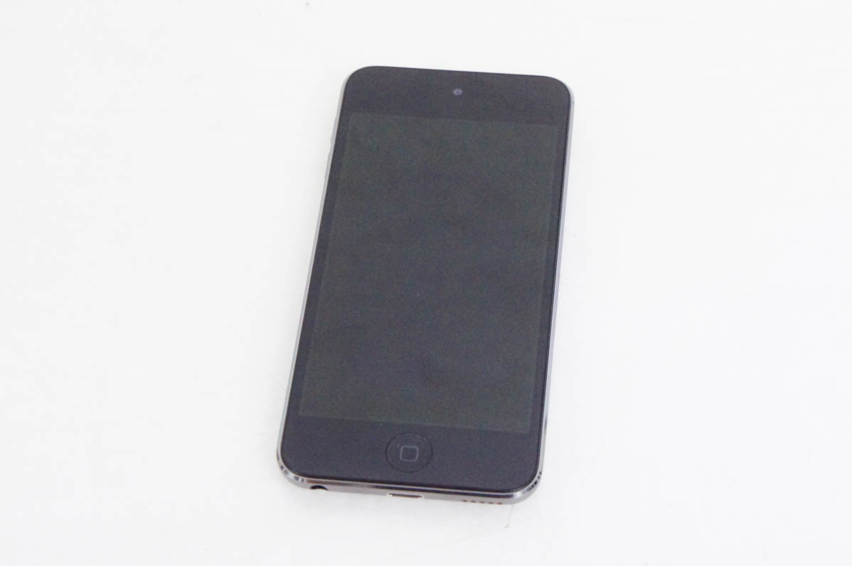 新品 iPod touch 64GB スペースグレイ 第5世代 ME979J/A 中古 Appleアップル 第5世代 iPod touch 64GB スペースグレイ ME979J/A