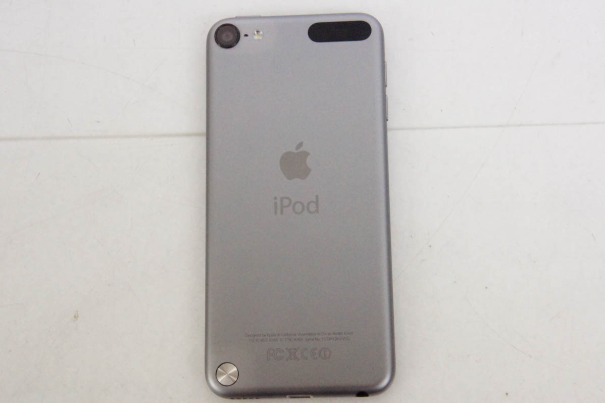 中古 Appleアップル 第5世代 iPod touch 64GB スペースグレイ