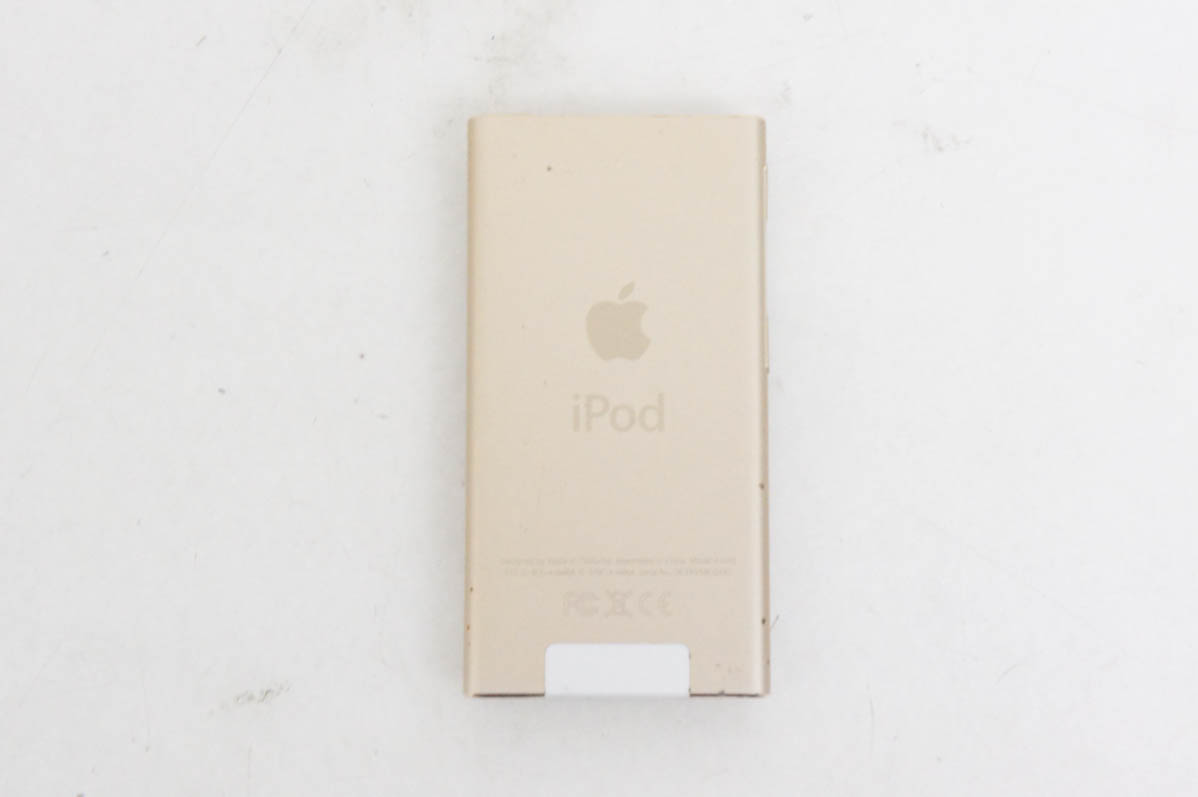 中古 Appleアップル 第7世代 iPod nano 16GB ゴールド MKMX2J : エス