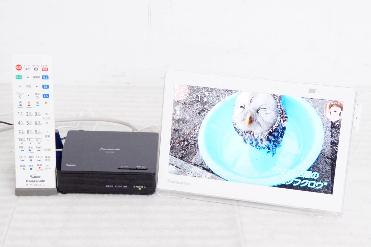 中古 Panasonicパナソニック 10V型ポータブル地上・BS・110度CS ...