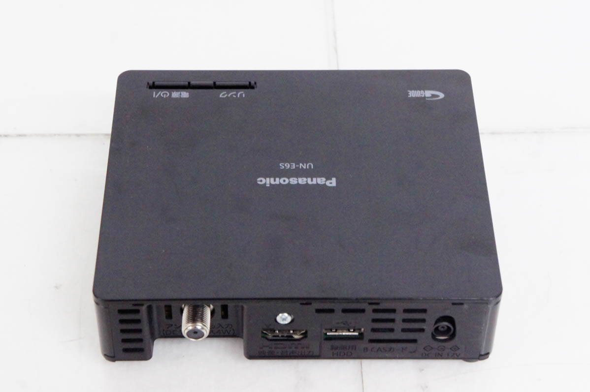 Panasonic プライベートビエラ　UN-10E9D 送料込み　中古品 中古 C Panasonicパナソニック 10V型ポータブル地上・BS・110度