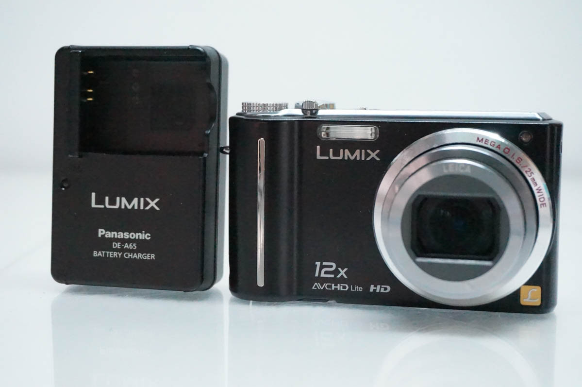 中古 Panasonicパナソニック コンパクトデジタルカメラ LUMIX