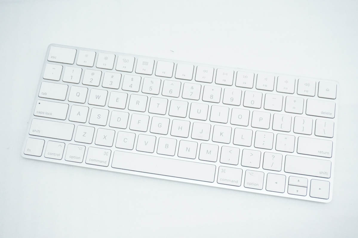 中古 Appleアップル ワイヤレスキーボード Magic Keyboard JIS配列