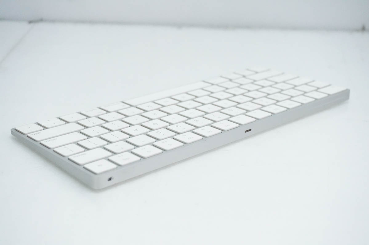 中古 Appleアップル ワイヤレスキーボード Magic Keyboard JIS配列