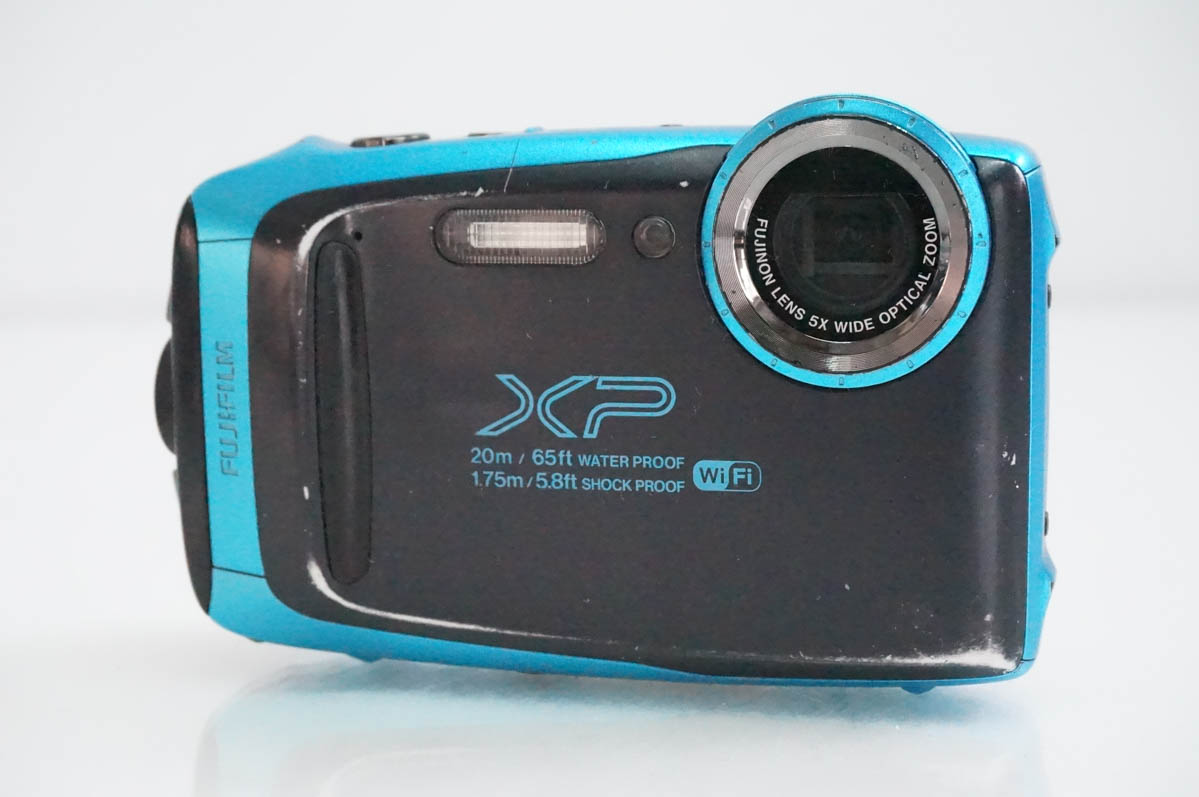 中古 FUJIFILM富士フイルム コンパクトデジタルカメラ FinePix XP130