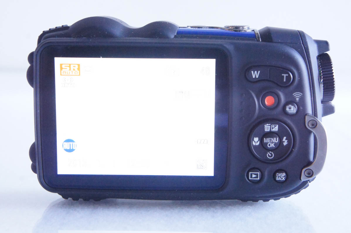 中古 FUJIFILM富士フイルム コンパクトデジタルカメラ FinePix XP200