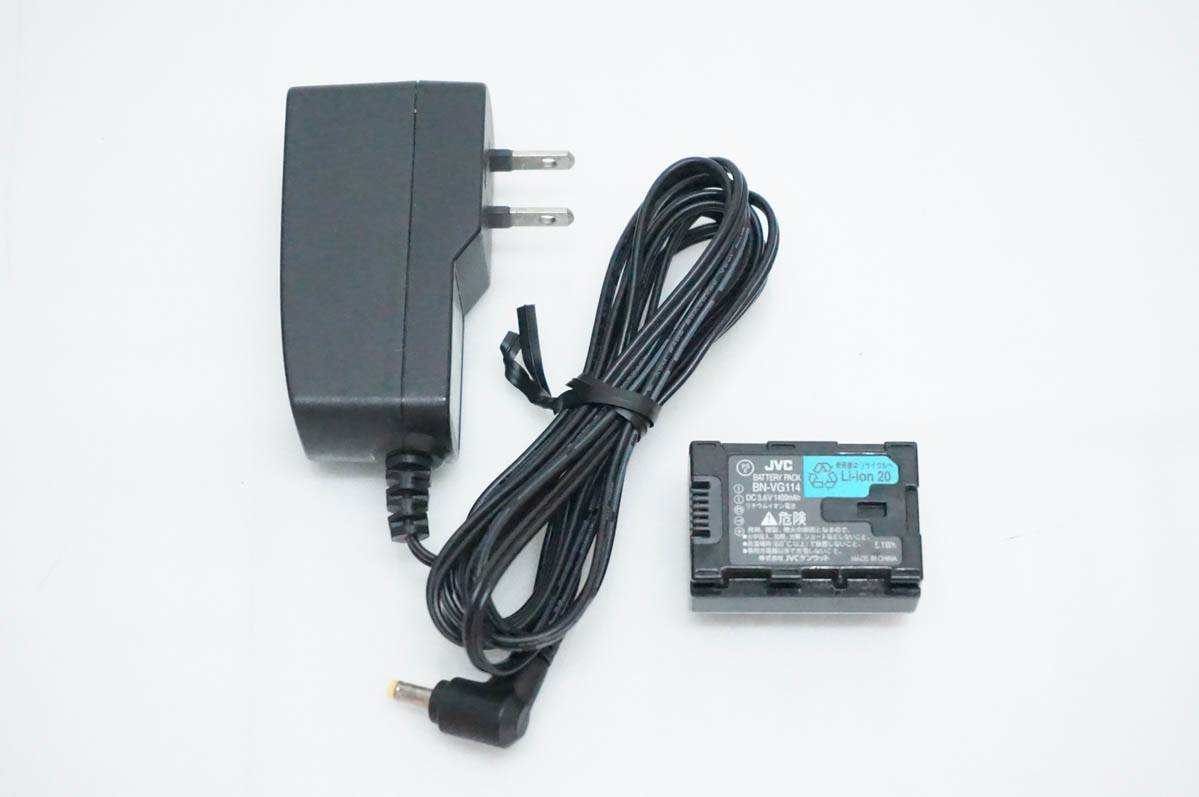 中古 JVC Victorビクター エブリオEverio デジタルビデオカメラ GZ